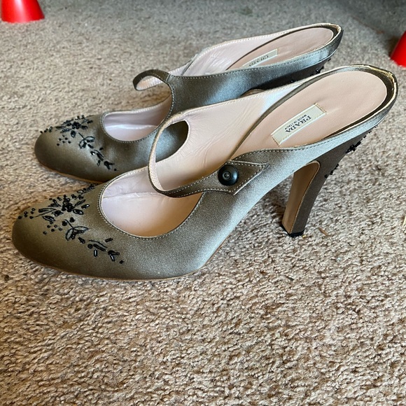 NEW NEVER WORN prada heels satin mule embroidered beaded gray black 8.5 classy - Picture 1 of 7